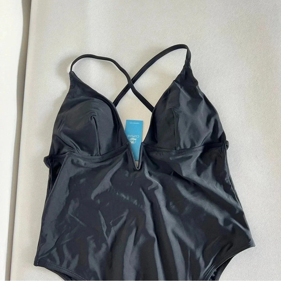 Cupshe Deep V-Wire Cross Back Cheeky One Piece Swimsuit Size Large Black - Picture 5 of 9